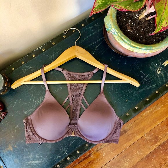 NWOT Victoria's Secret Bra - Picture 1 of 4